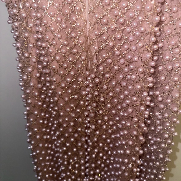 XS LIGHT PINK SPARKLY PEARL FASHIONOVA DRESS - Picture 4 of 7